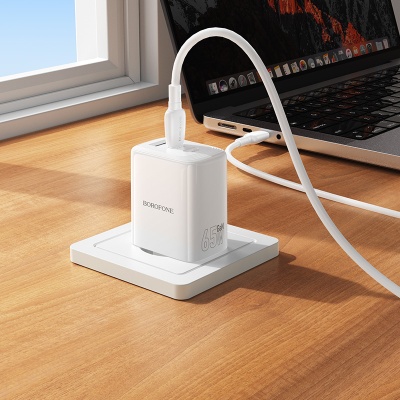 Сетевое зарядное устройство BOROFONE BN32 Cargador 1xUSB + 2xUSB-C, 65W, белый