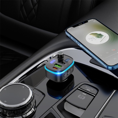 Автомобильное зарядное устройство с FM-Трансмиттер HOCO E62 Fast, 2xUSB + 1xUSB-C, 18W, черный