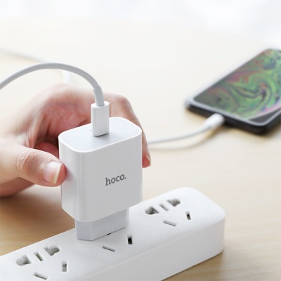 Сетевое зарядное устройство HOCO C76A Plus Speed 1xUSB-C, 3A, 20W, белый