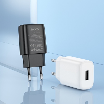 Сетевое зарядное устройство HOCO C134A Solid 1xUSB с Кабелем USB - Lightning, 2.4A, черный